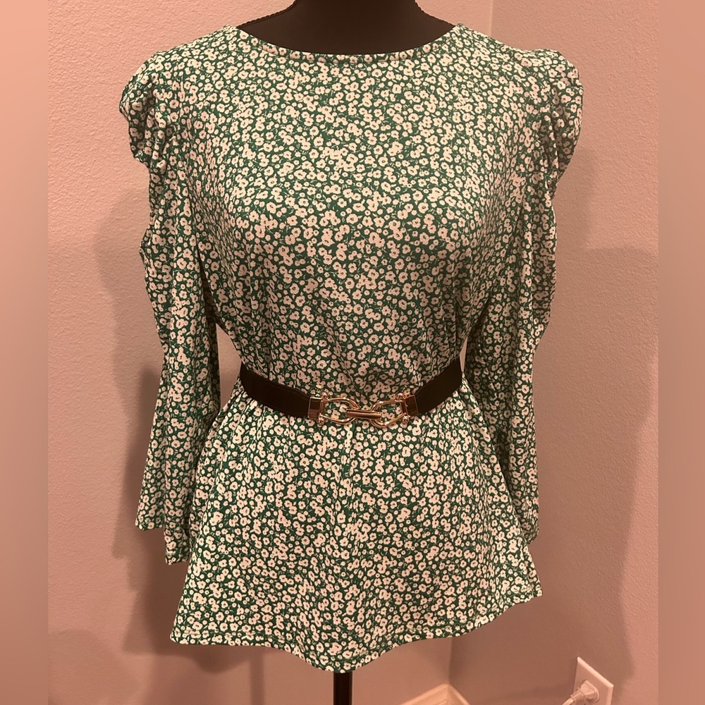 Adrianna Papell Green And White flower Blouse Size  Large